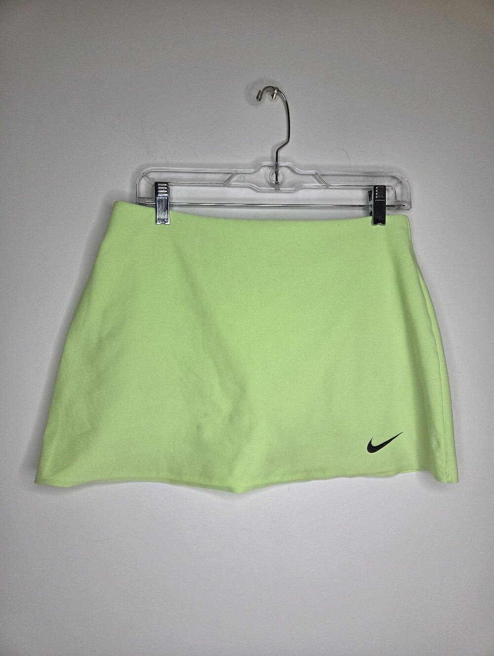 Nike Size M Women’s Neon Lime Activewear Mini Skort(skirt w/shorts)